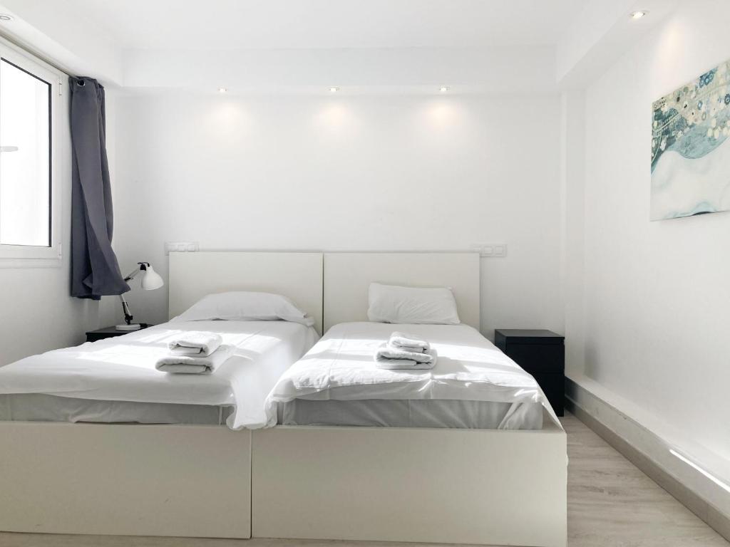 Intimate & stylish beach apartment with balcony - 5