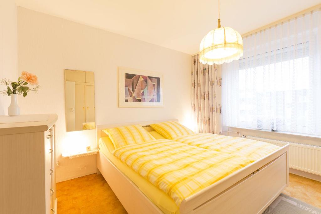 Deutsche Messe Zimmer - Private Apartments &amp; Rooms Hannover City - room agency — Hotel in Hannover