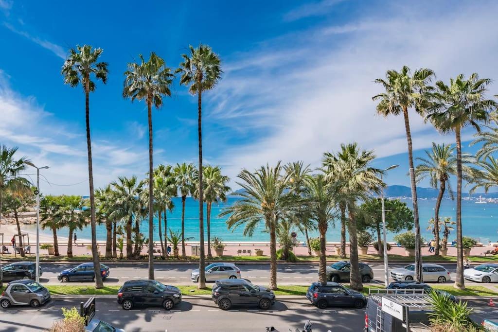 Cannes Appartement Croisette vue mer, Cannes
