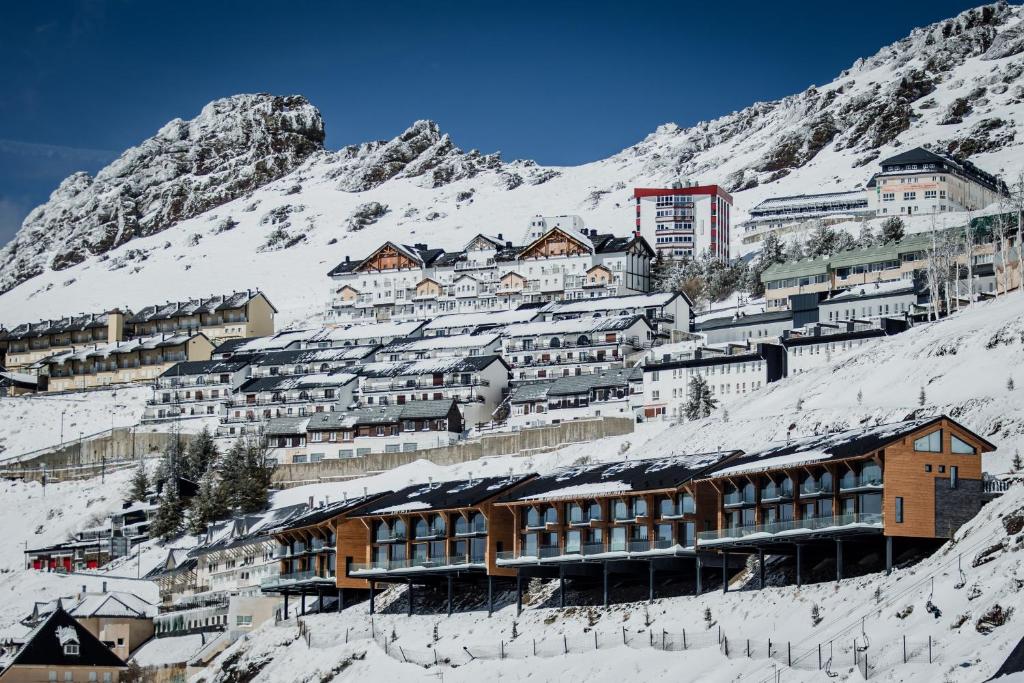 Arttysur Lux - Best 4 BDRM Villas in Sierra Nevada - 2