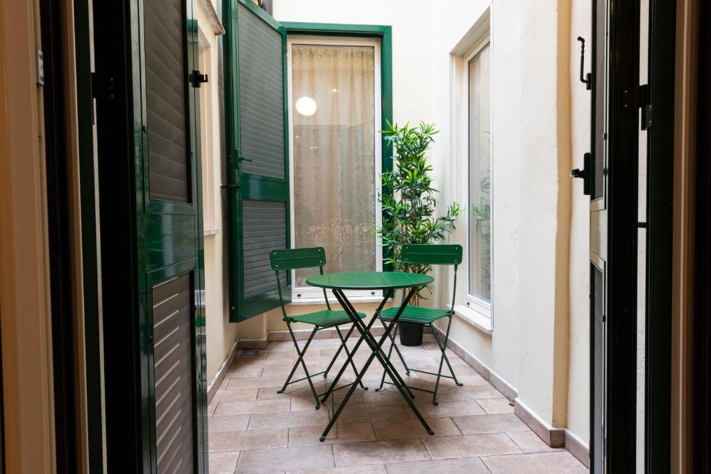 Mercato Contemporary Apartment by Mmega - 5