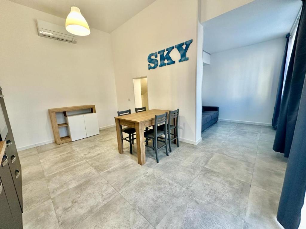 LUX Apartments SKY - 2