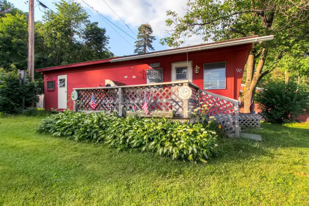 Hotels in Ticonderoga, NY price from 82 of Hotels