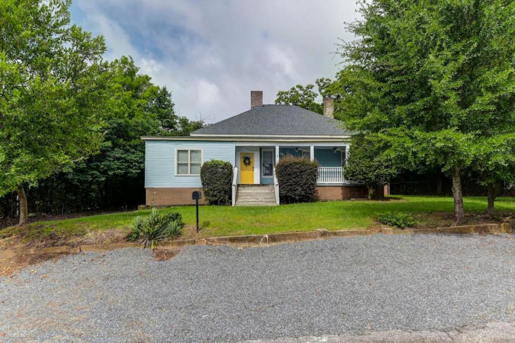 Spacious 5BR - Pet Friendly, Columbia