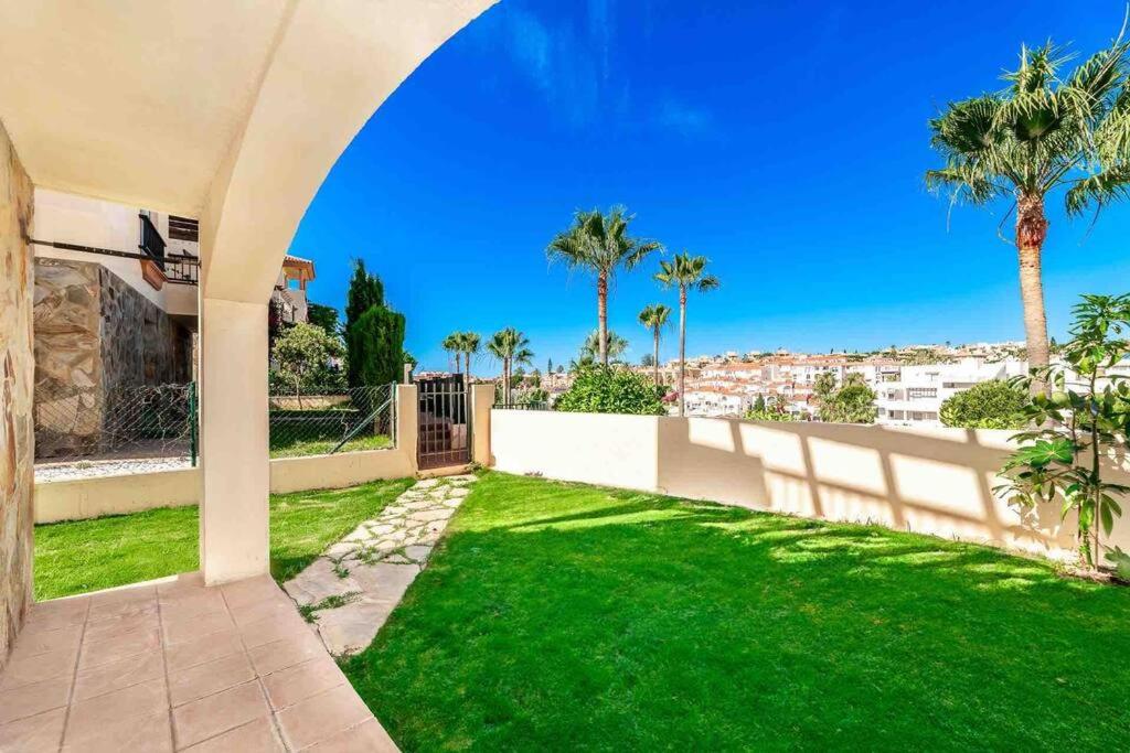 4 Bed detached villa close to golf & beach with shared pool. - 2
