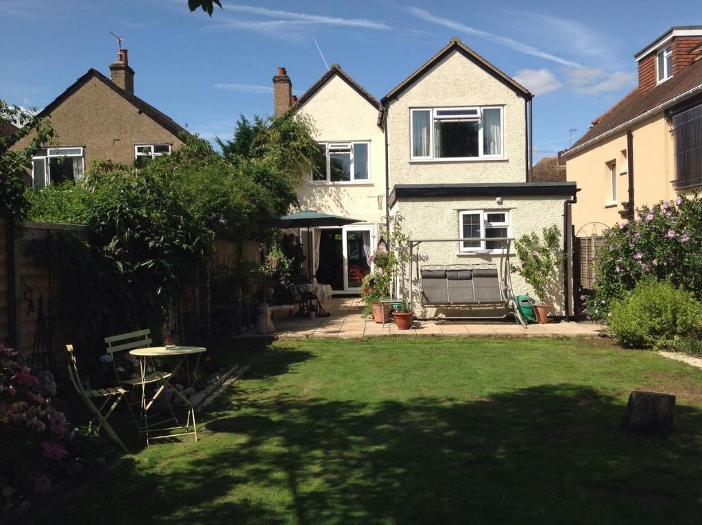 Shepperton Guesthouse photo