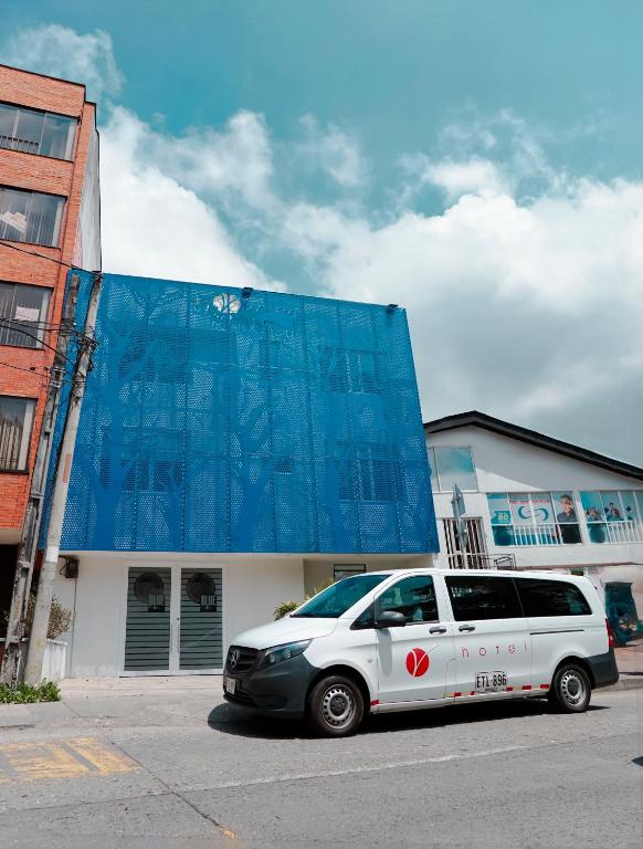 Hotel Sky Blue - 1