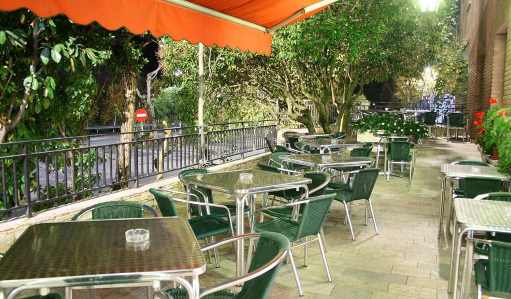 Hotel Valcarce Camino de Santiago photo