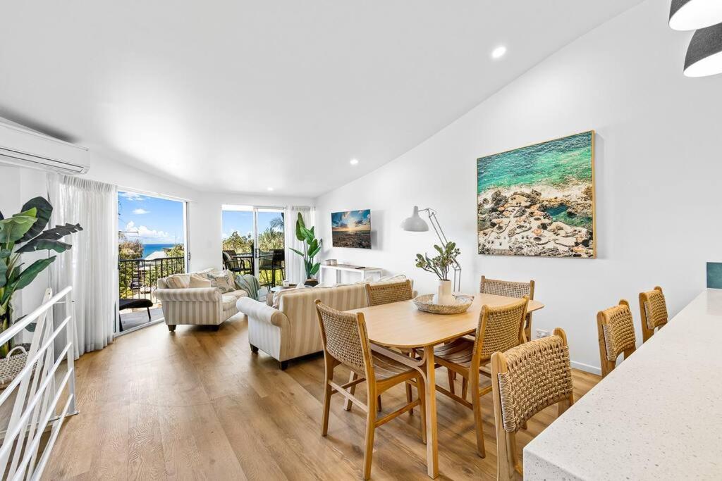 3 Andari, Sunshine Beach ~ Modern Apt, 1 Min Beach, Sunshine Beach