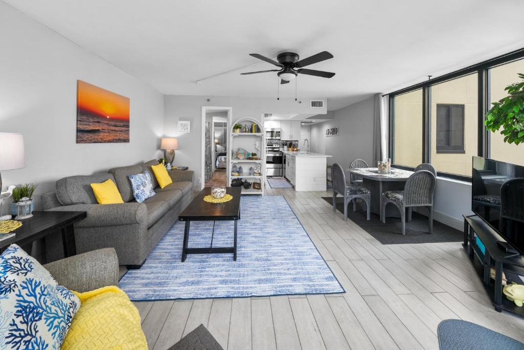 Fall Special! renovated Resort Condo on the beach!, Apartment Panama