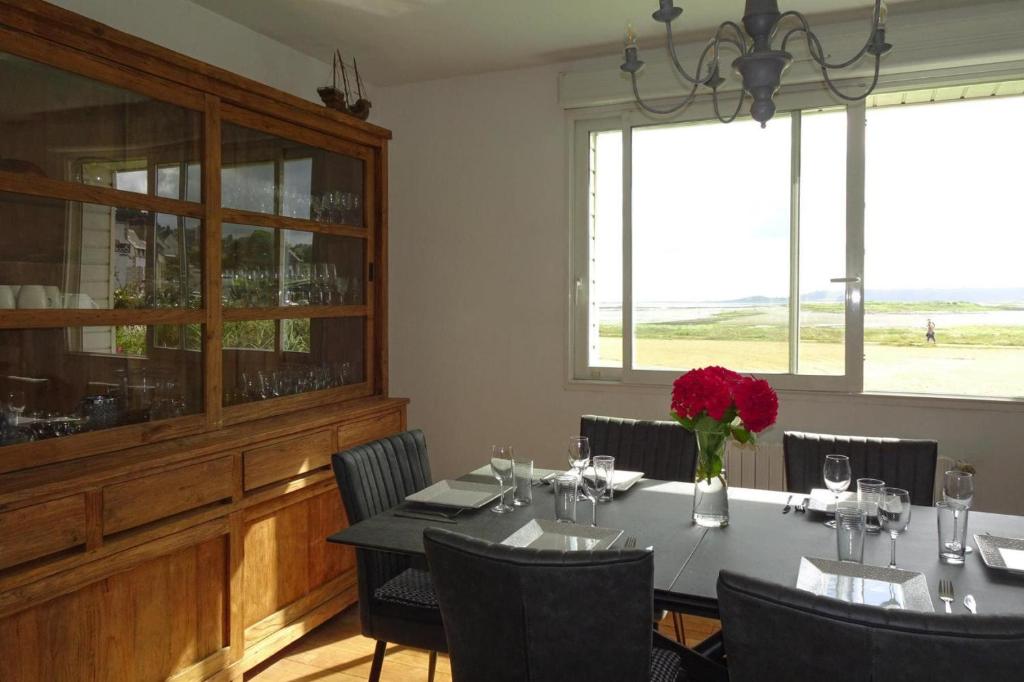 Holiday home with sea view in Perros-Guirec - 3
