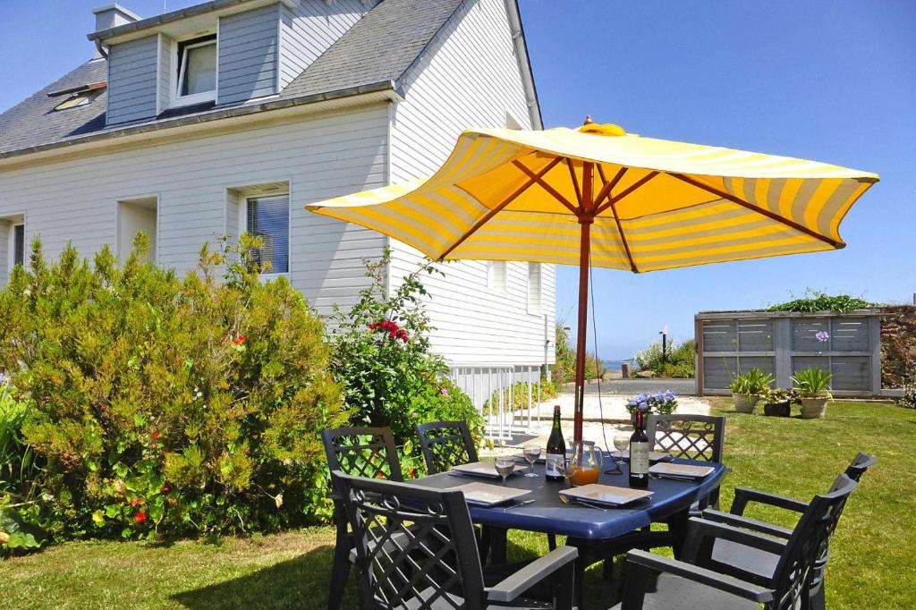 Holiday home with sea view in Perros-Guirec - 1
