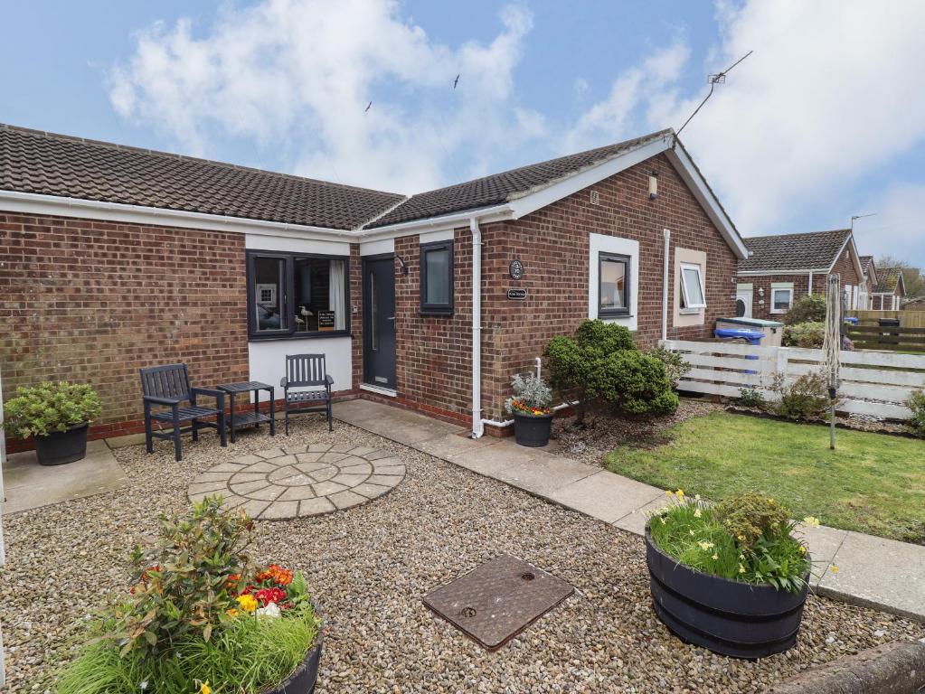 Flora Cottage, Beadnell