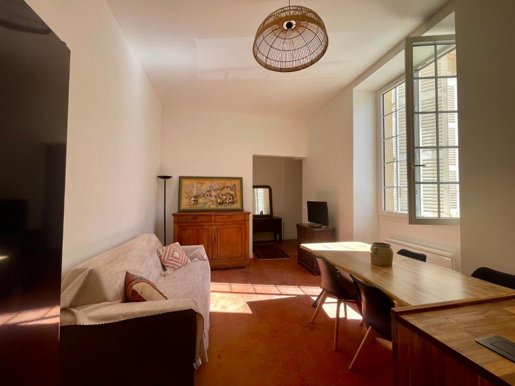 Le Zeus - Cannes Villa St Henri seafront unique 2bedrooms, Cannes