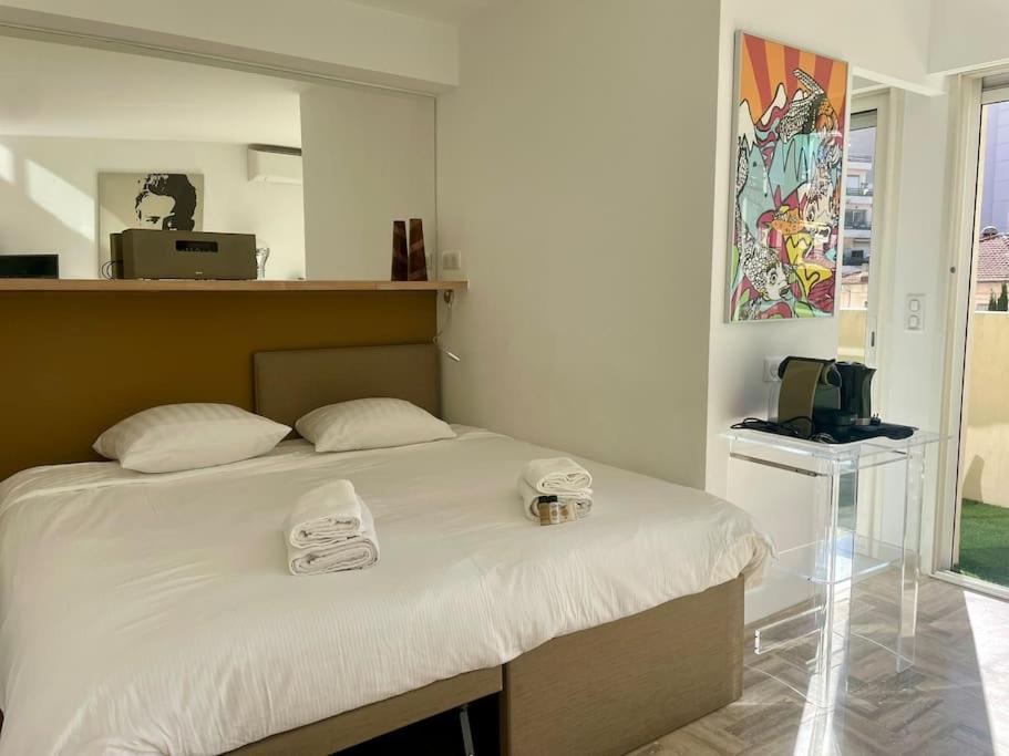 L'Olivier - Croisette Martinez, Studio sur cour, plage 1 min, Cannes