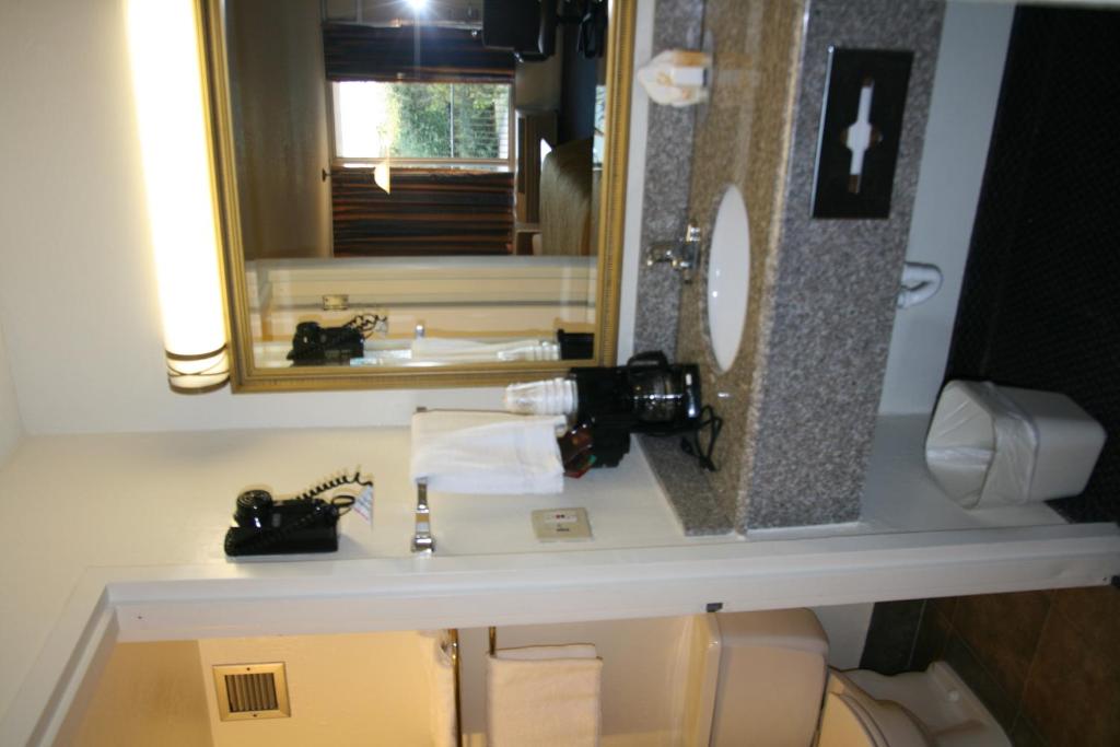 Motel 6-Oklahoma City, OK - Bricktown photo