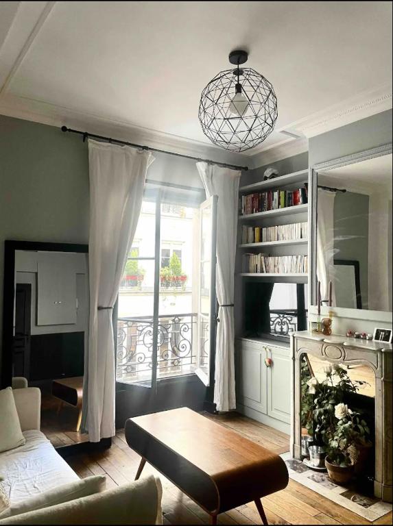 Heart of marais calm and charming NEW - 3