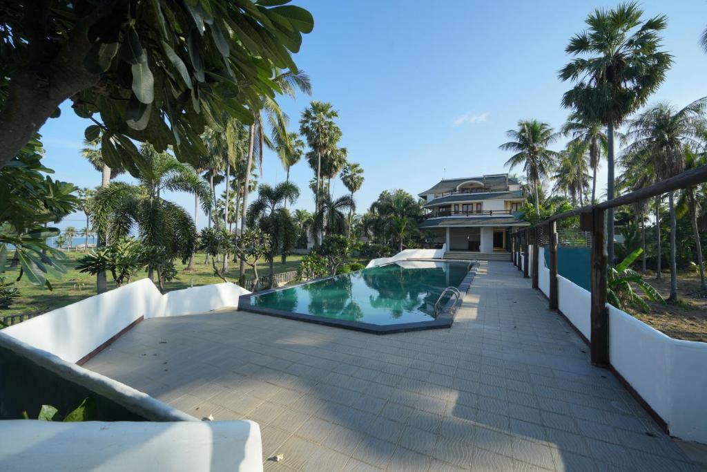 スイミングプール