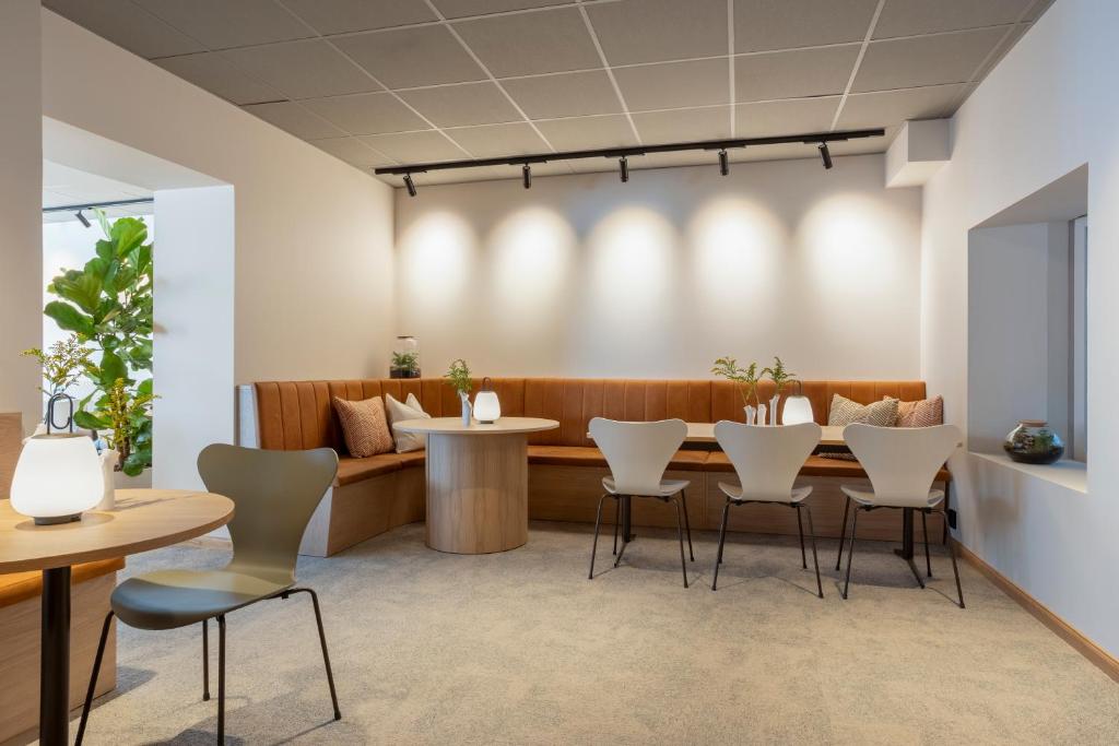 フロント・ロビー