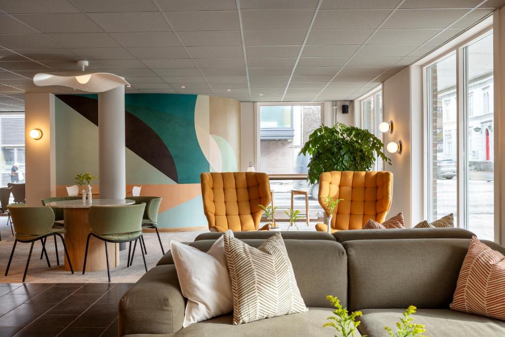 フロント・ロビー