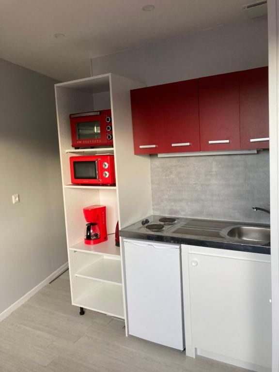 studio indépendant 800 m de la gare du Mans - 2