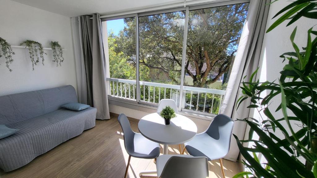Appartement de 50 m2 climatisé et moderne à 100 m de la plage - 1