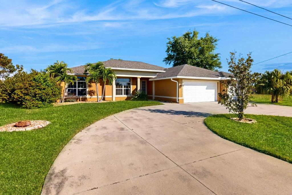 Salty Sands, Cape Coral