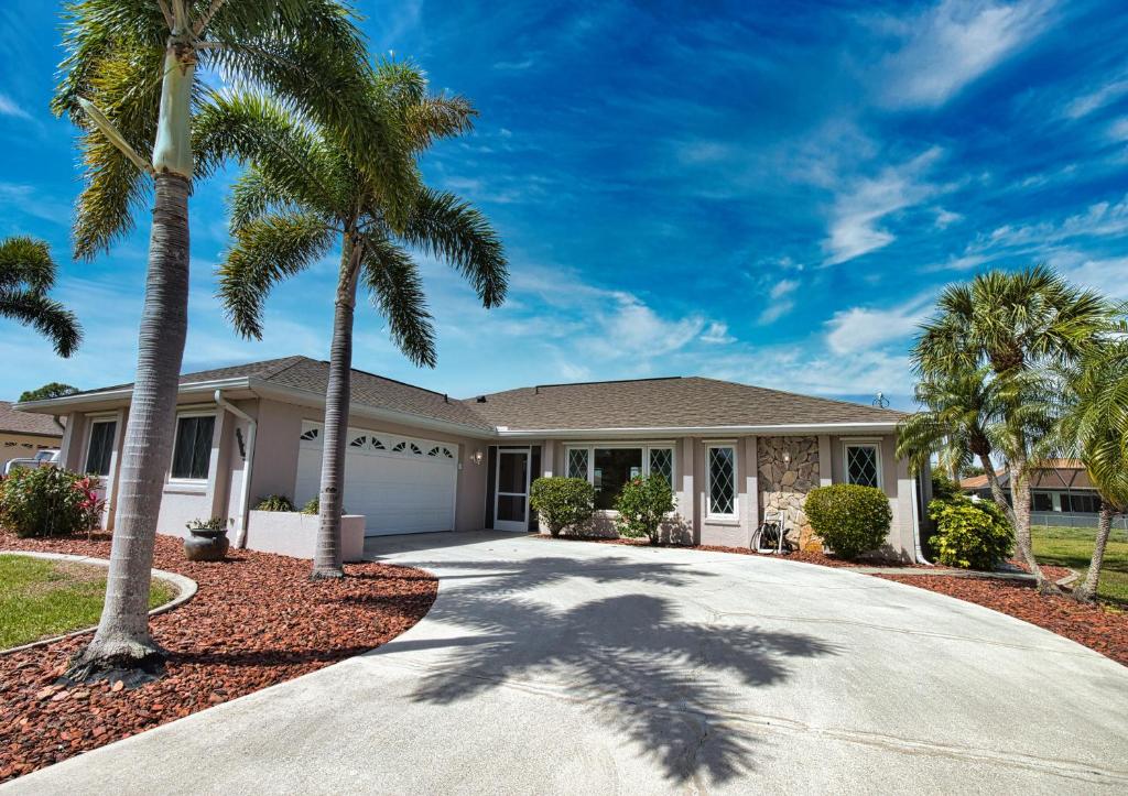 Paradise in Port Charlotte, Port Charlotte