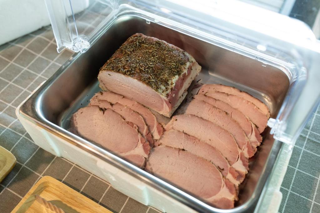 อาหารและเครื่องดื่ม