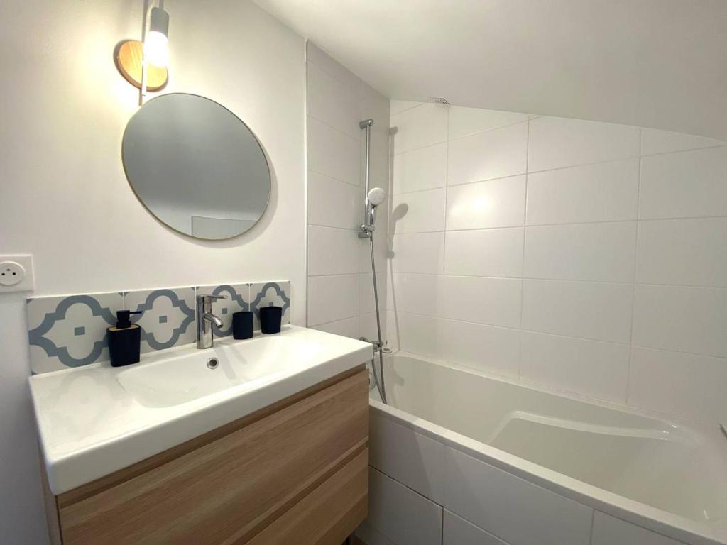 Appartement avec vue sur mer, proche plage, terrasse et parking à Perros-Guirec - FR-1-368-417 - 4