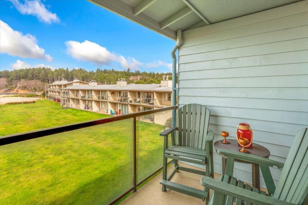 Whale Song Condo #29, Moclips