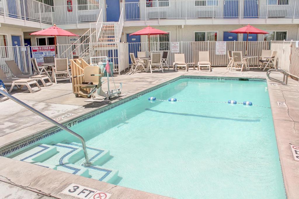 Motel 6-Lancaster, CA photo