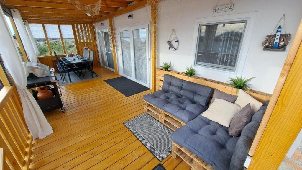 Mobile Home Tom 12, Pakoštane