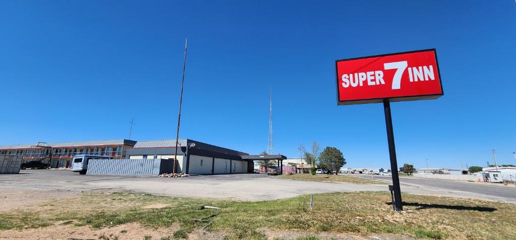 Super 7 Inn, Midland