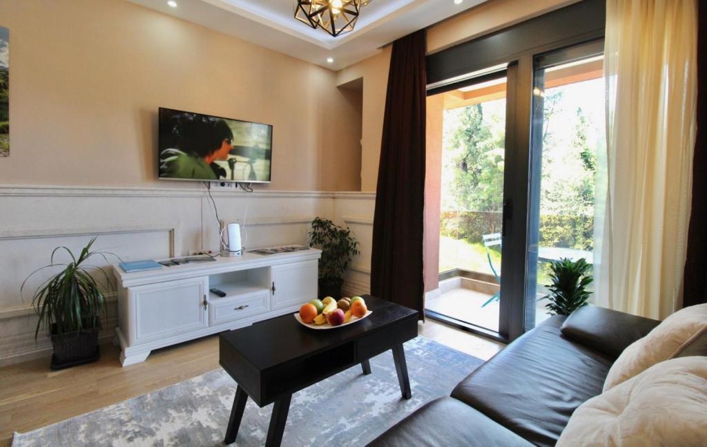 Central Park Apartment - 5