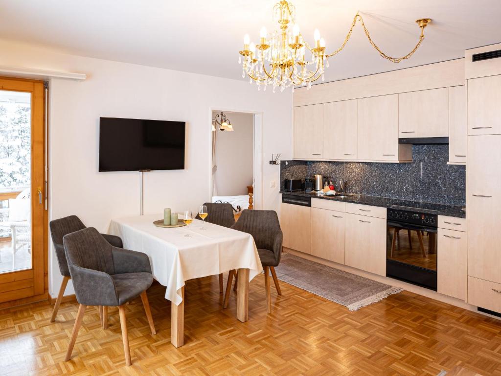 Apartment Chesa Sur Ova 30 by Interhome - 3