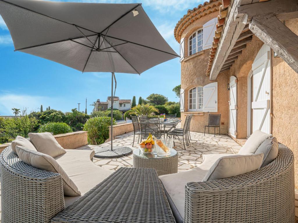 Holiday Home L'Escarpe des Arbousiers by Interhome - 2
