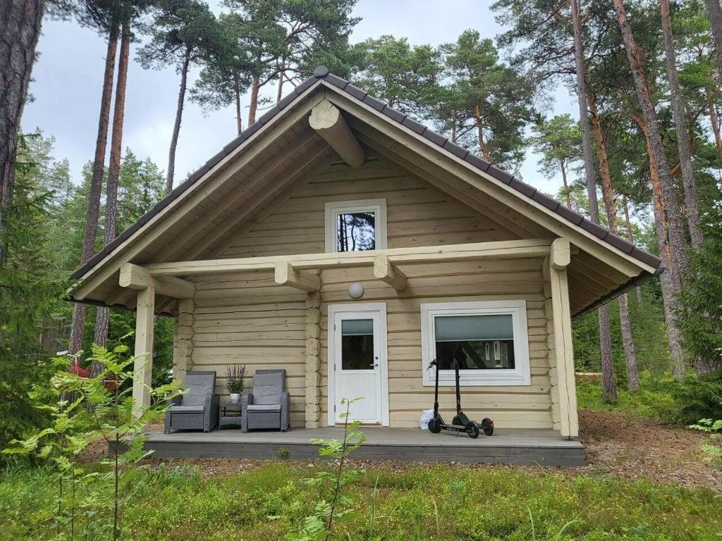 Käbi Puhkemaja, hotel a Elbiku