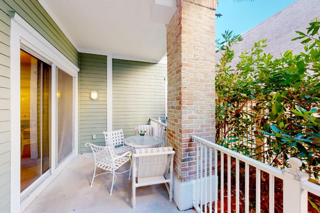 Baytowne Wharf - Pilot House #133/#135, Destin