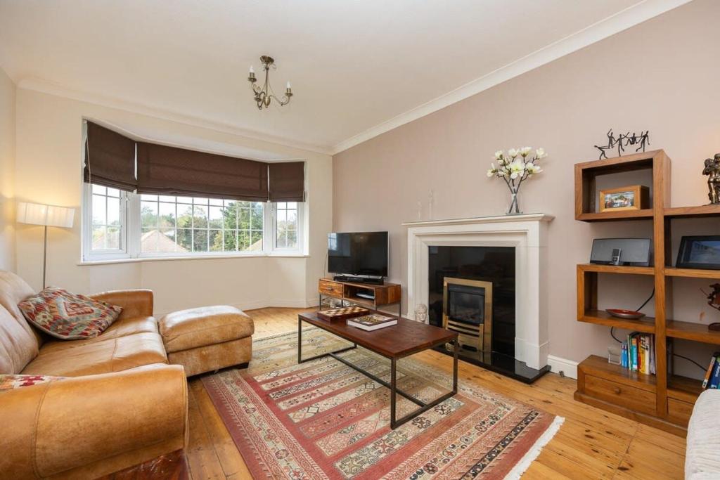 Host & Stay - Downs Valley House, Rottingdean