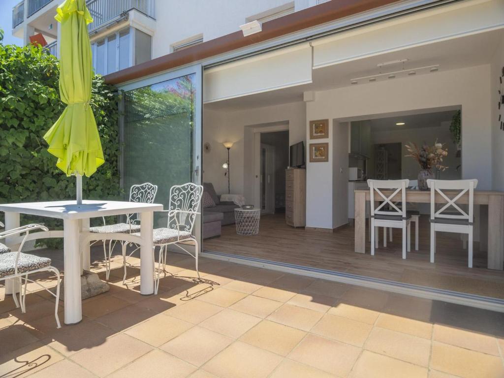 Encantador apartamento con terraza cerca de la playa - ES-325-29 - 1