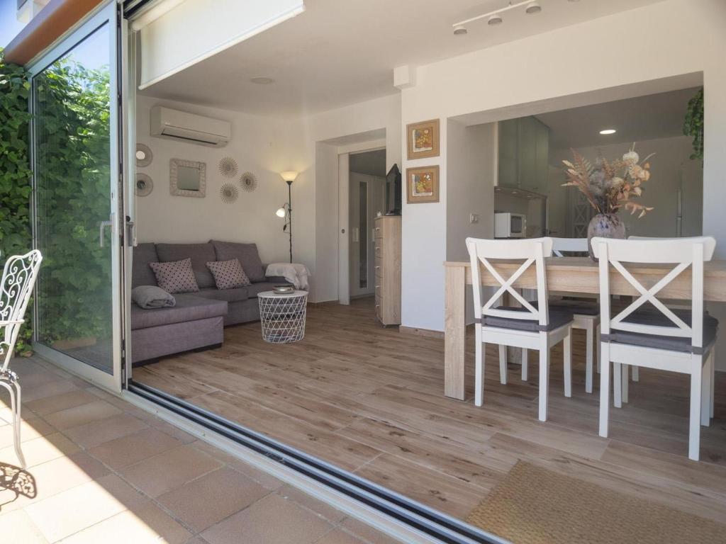 Encantador apartamento con terraza cerca de la playa - ES-325-29 - 3