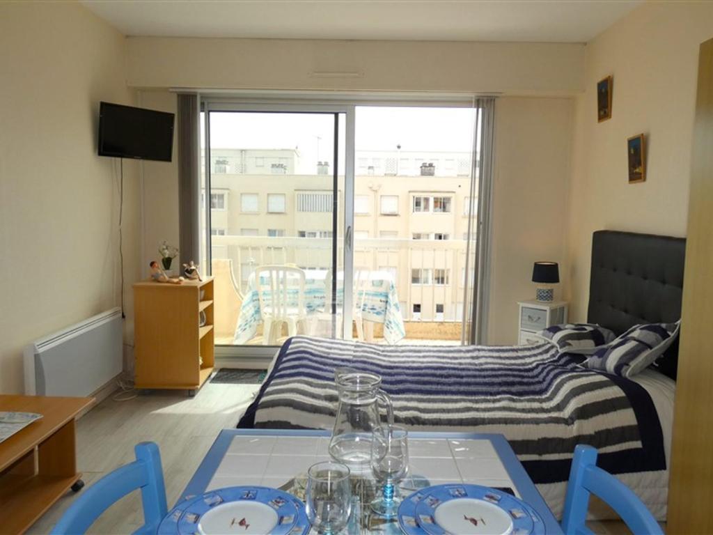 Studio proche plage et commerces avec parking privatif - FR-1-323-528 - 4