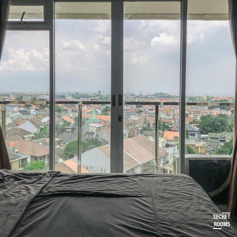 Gateway Pasteur Apartment by Secret Rooms