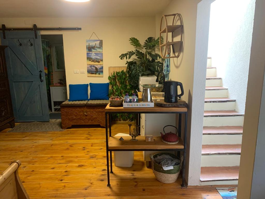 פינה קסומה בהר, Lotem