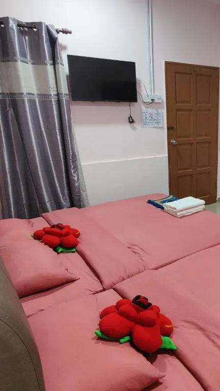 Santai Desa Chalet musleem 0nly，位于伯恩仓的酒店