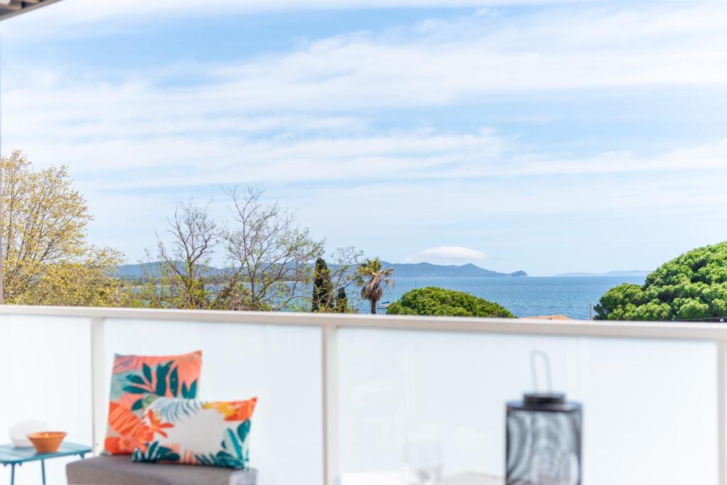 Appartement Vue Mer 50m plage des Salins Piscine 2 parkings Terrasse - 4