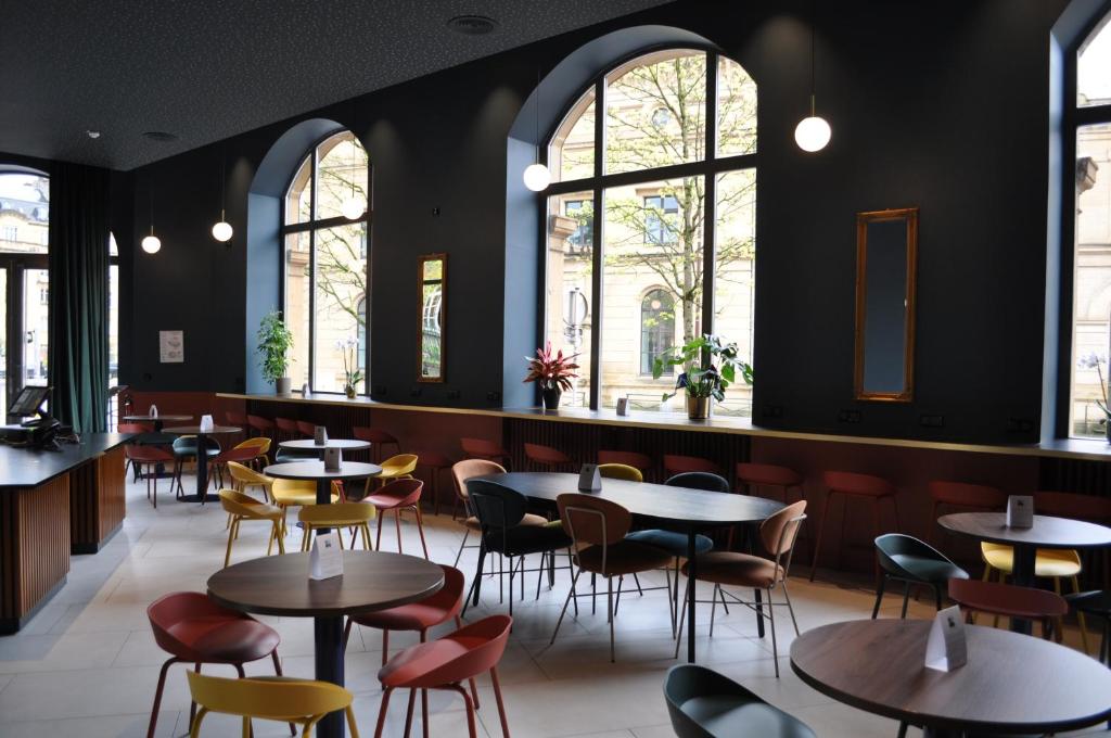La Brasserie Hostel - 5