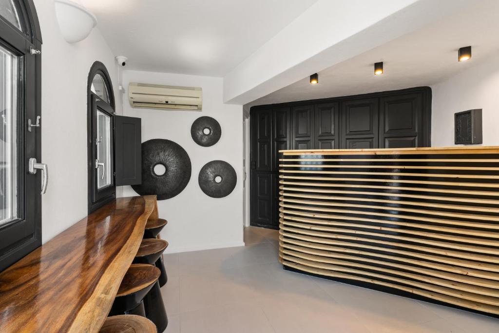 フロント・ロビー