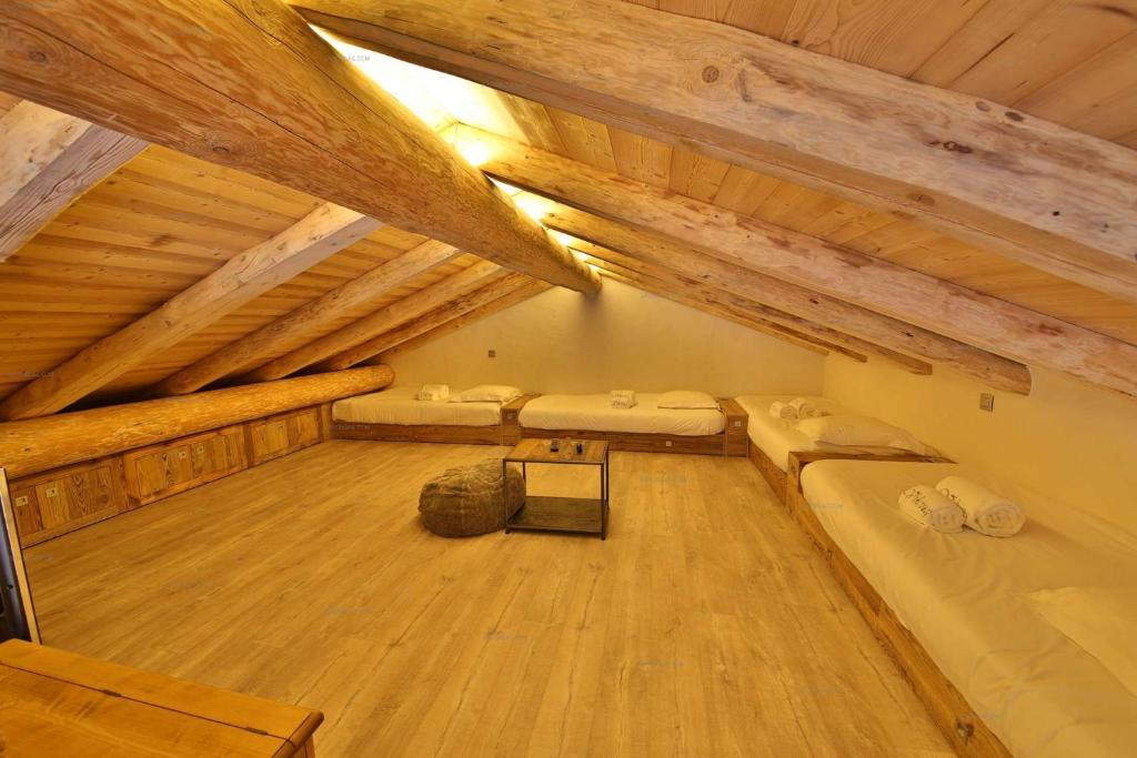 Savoielac - La Clusaz- Piscine intérieure : Chalet Viking - 4